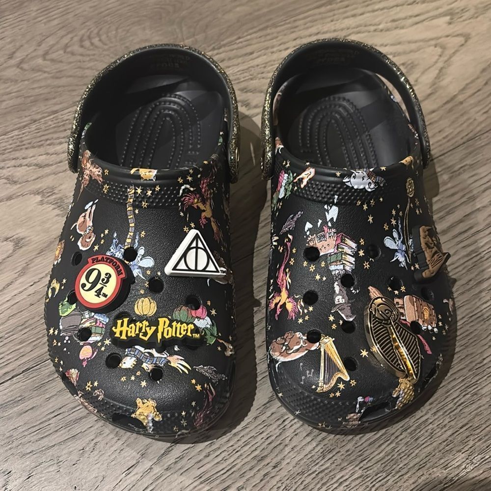 CROCS Kids Black Harry Potter Graphic Clogs